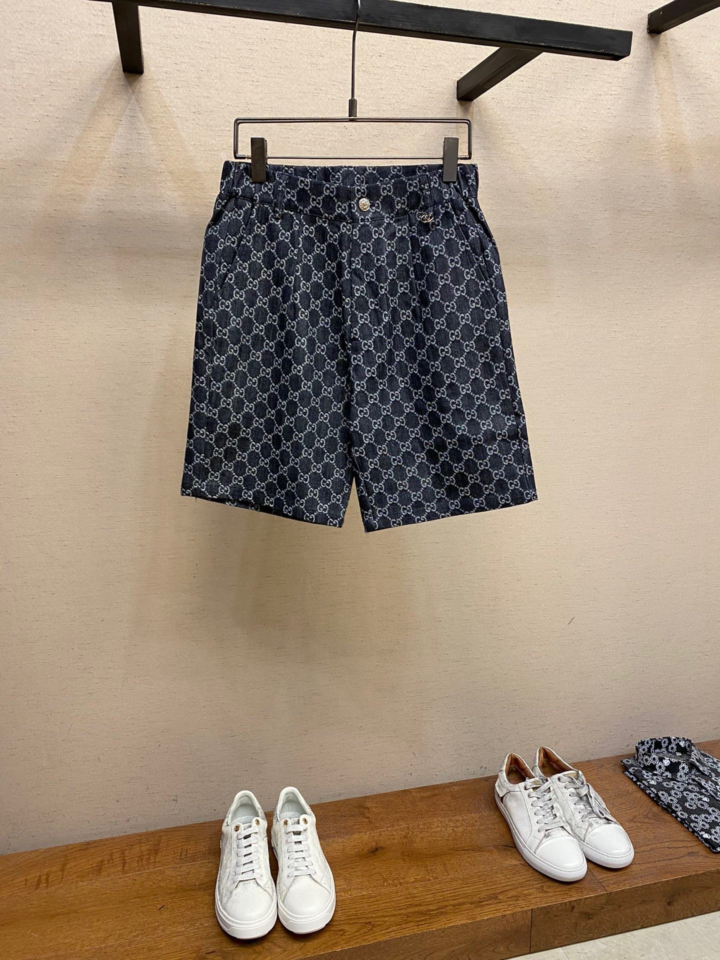 GUCCI SHORTS - Image 2