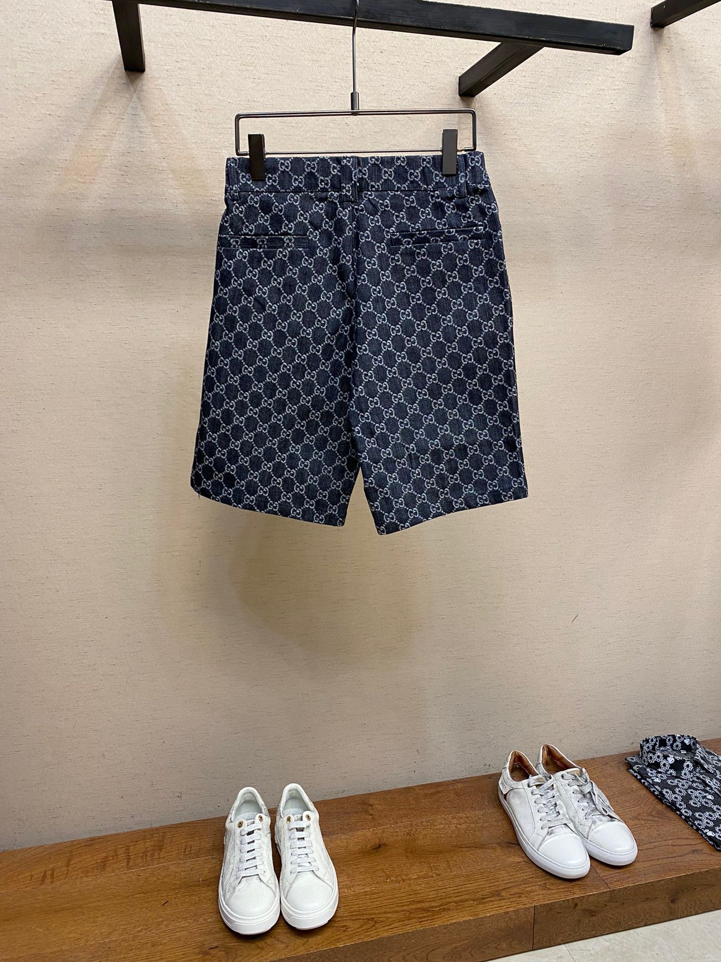 GUCCI SHORTS - Image 3