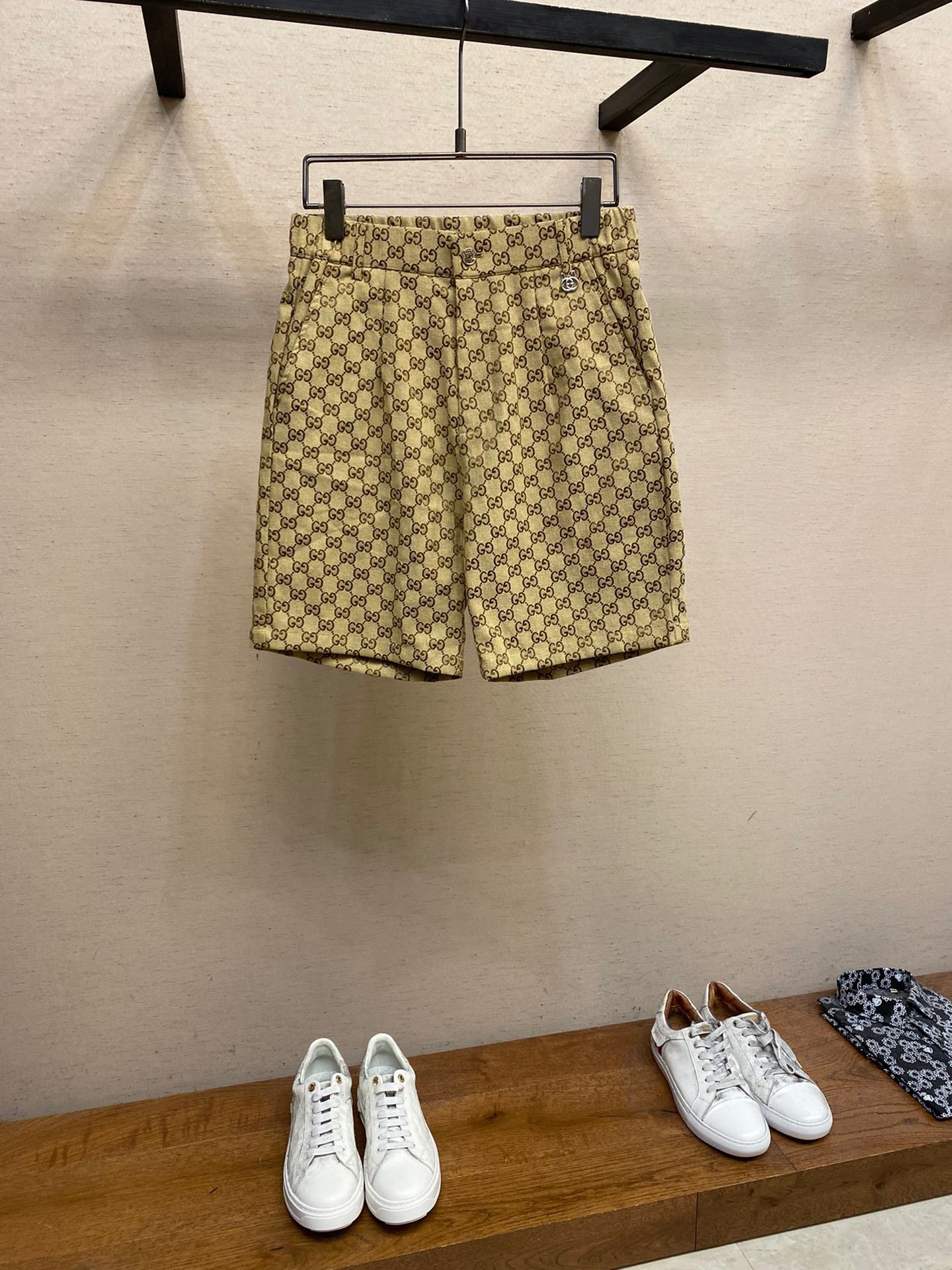 GUCCI SHORTS - Image 2