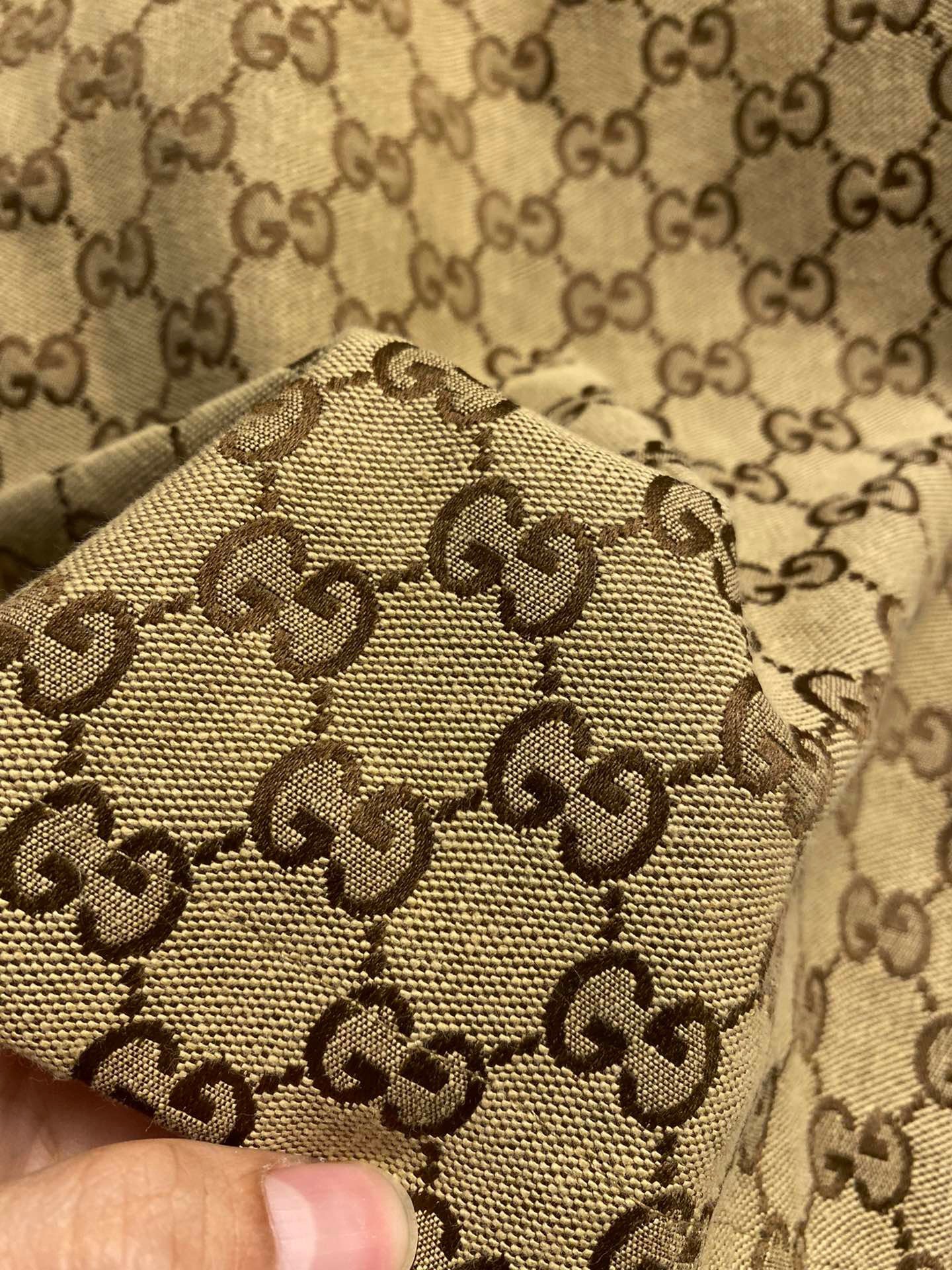 GUCCI SHORTS - Image 7