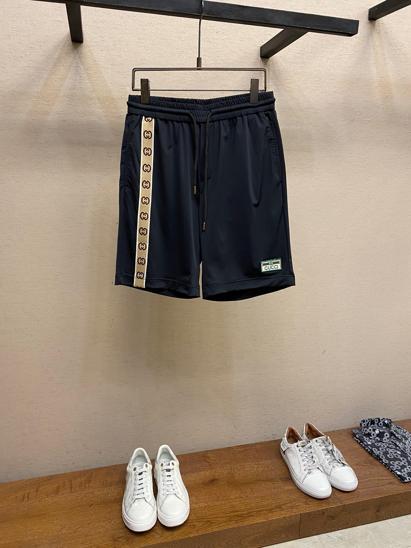 GUCCI SHORTS - Image 2