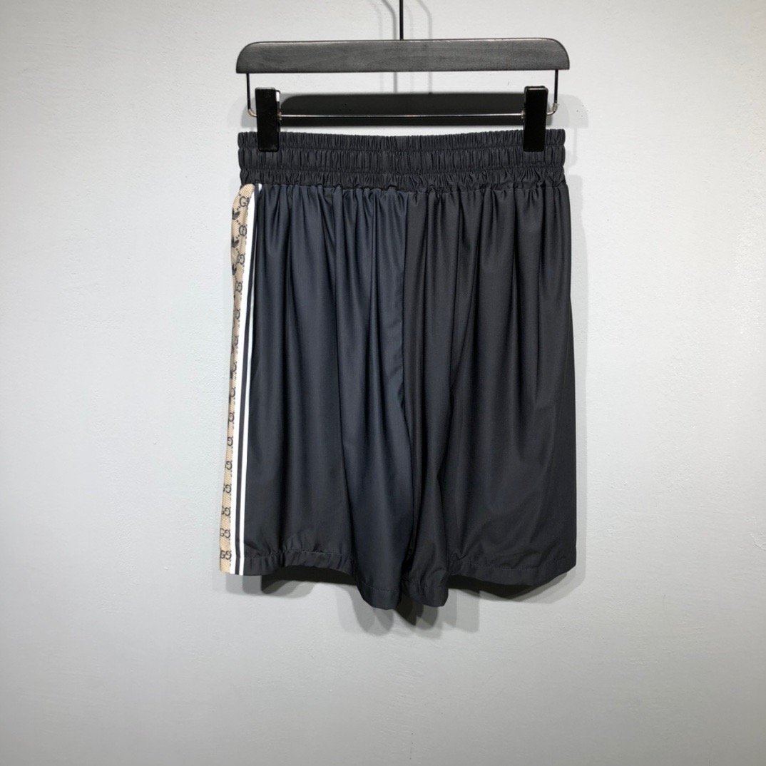 GUCCI SHORTS - Image 3