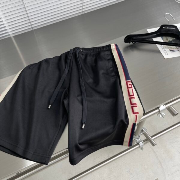 GUCCI SHORTS - Image 4