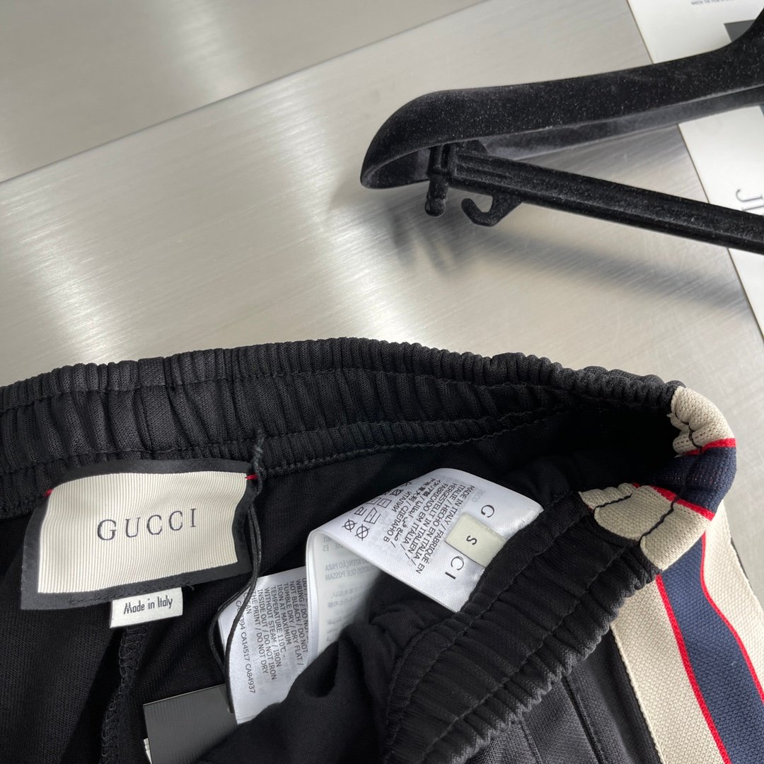 GUCCI SHORTS - Image 7