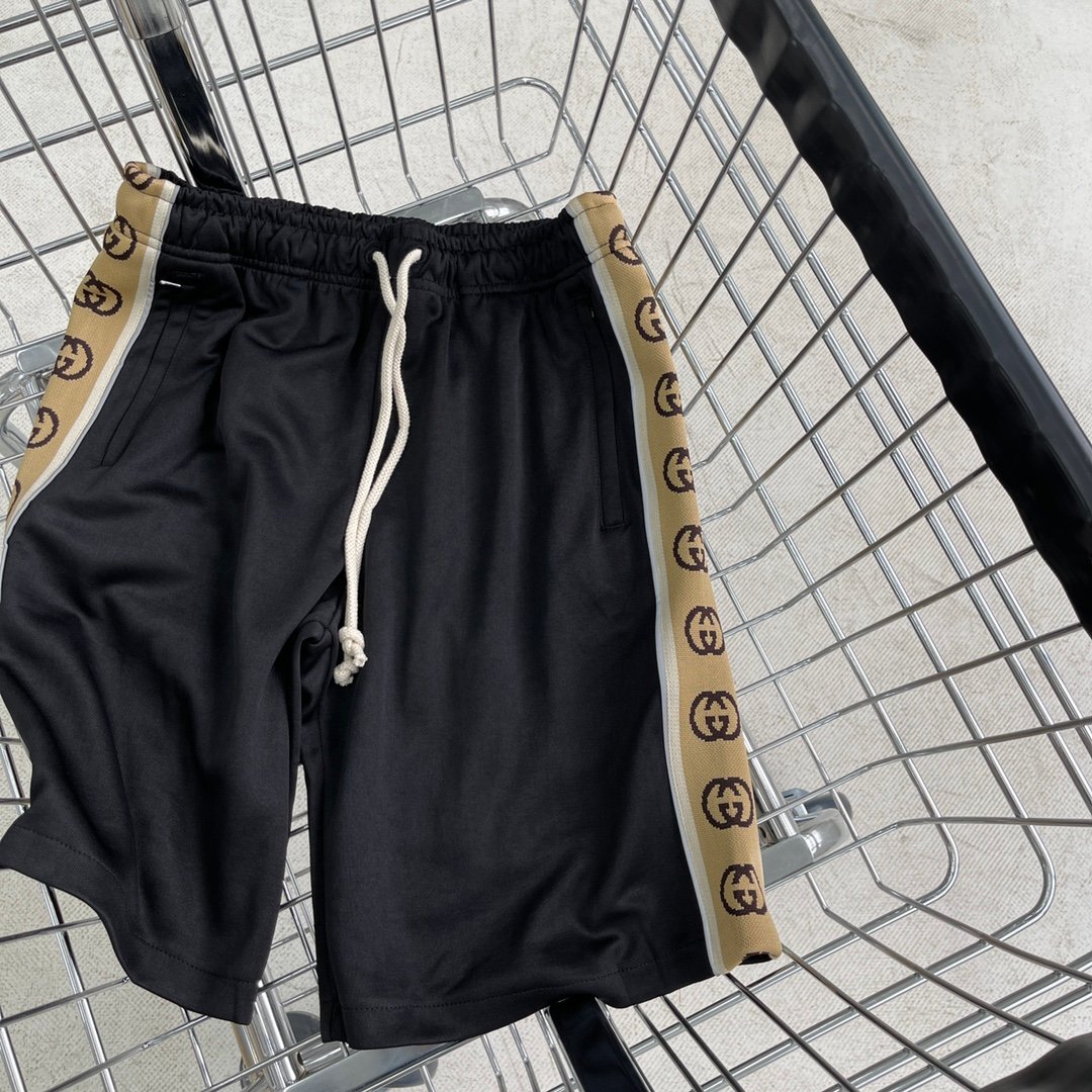 GUCCI SHORTS - Image 3