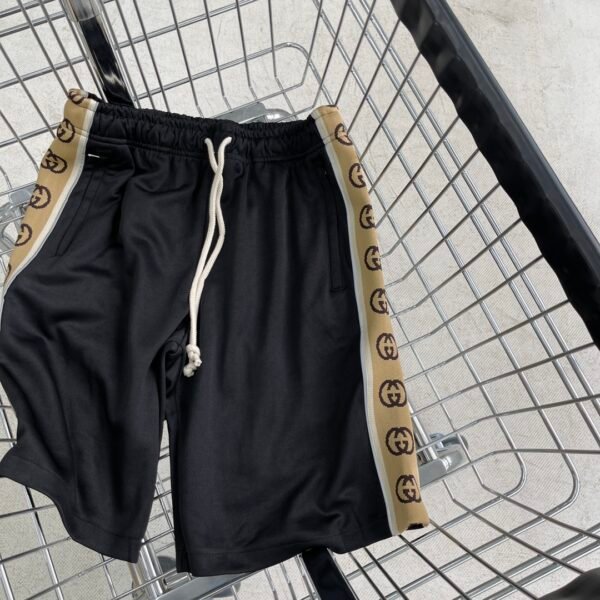 GUCCI SHORTS - Image 4
