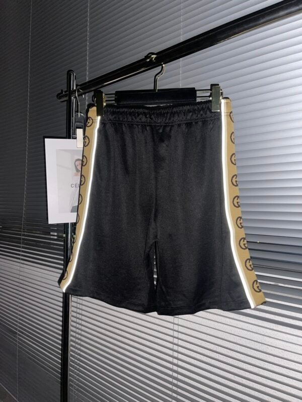 GUCCI SHORTS - Image 6