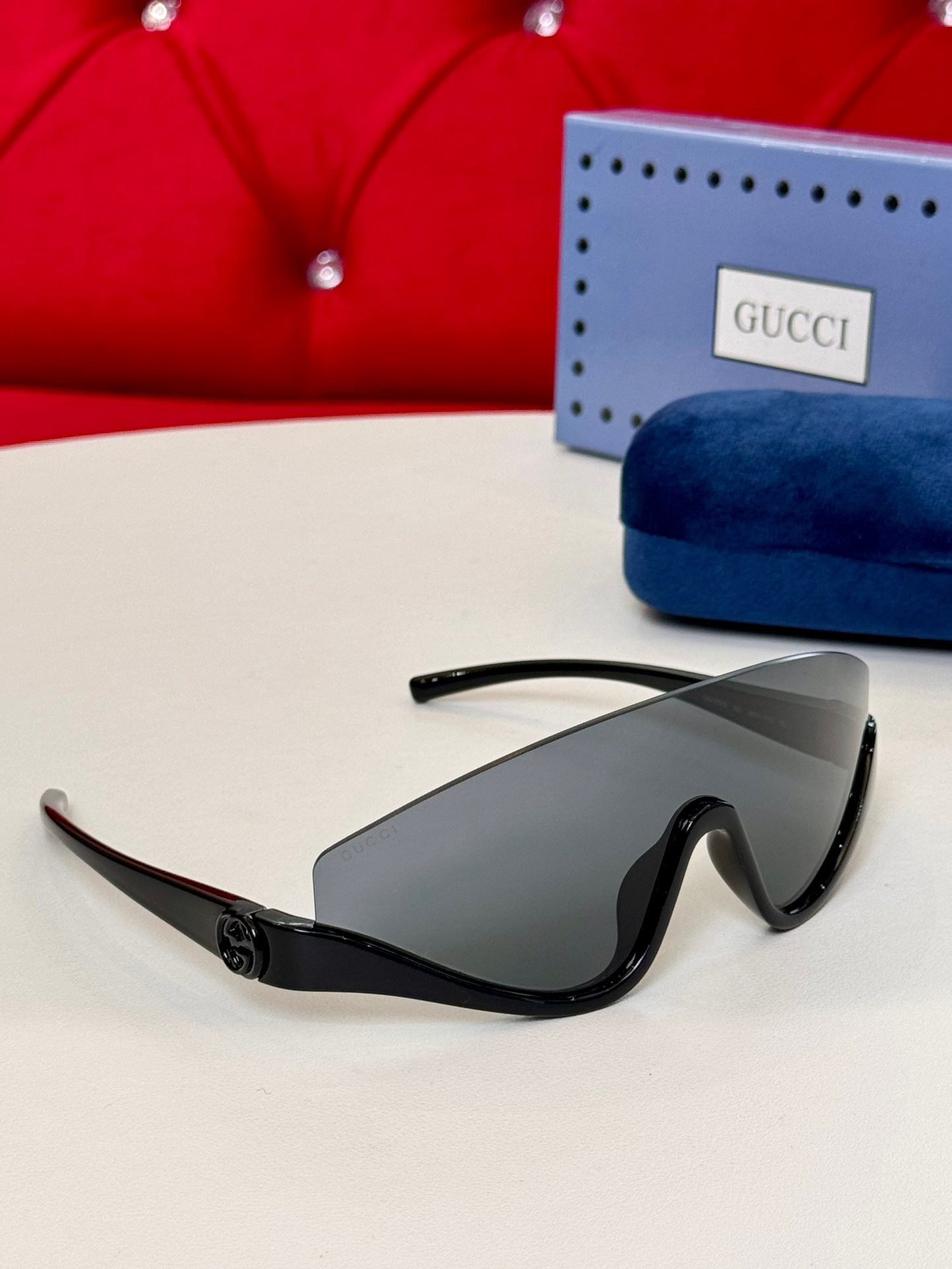 GUCCI SUNGLASSES - Image 3