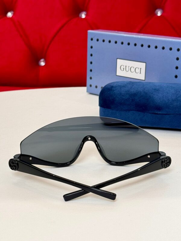 GUCCI SUNGLASSES - Image 6