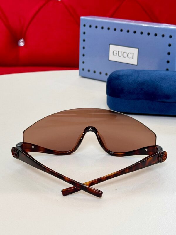 GUCCI SUNGLASSES - Image 8