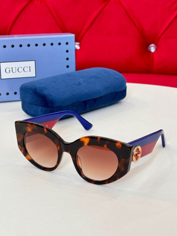 GUCCI SUNGLASSES - Image 4