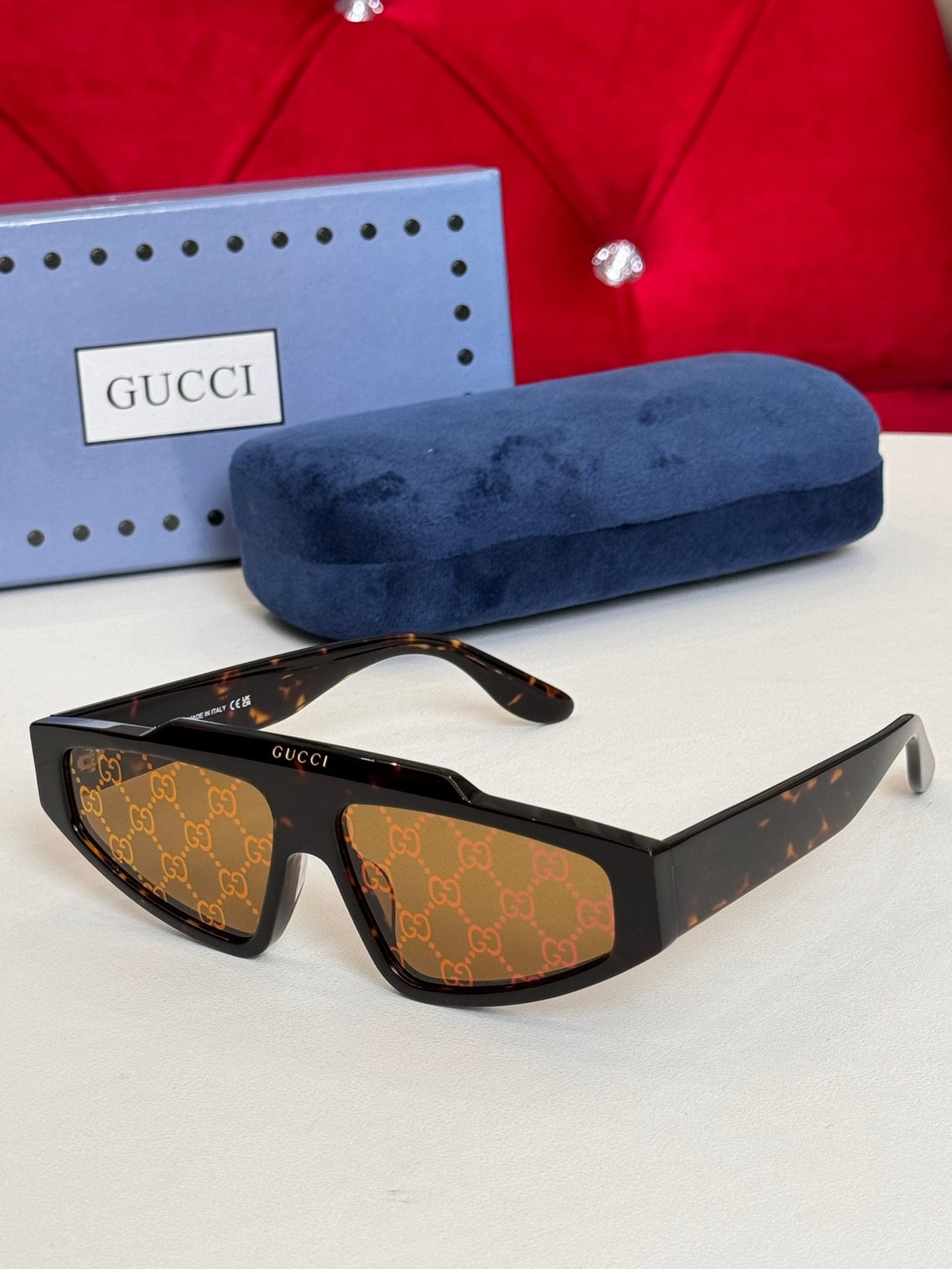 GUCCI SUNGLASSES - Image 3