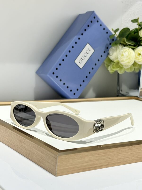 GUCCI SUNGLASSES - Image 6