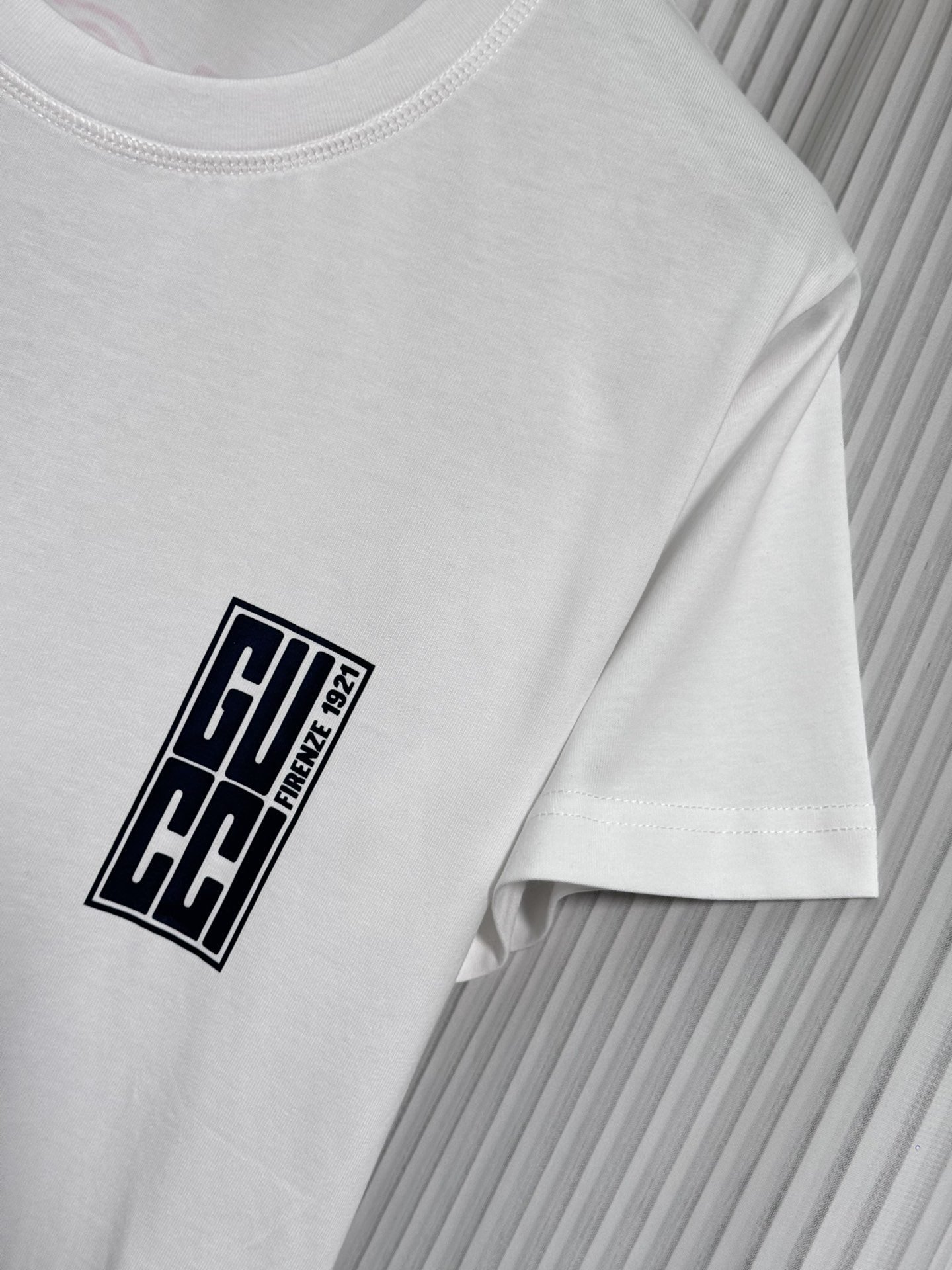 GUCCI TSHIRT - Image 7