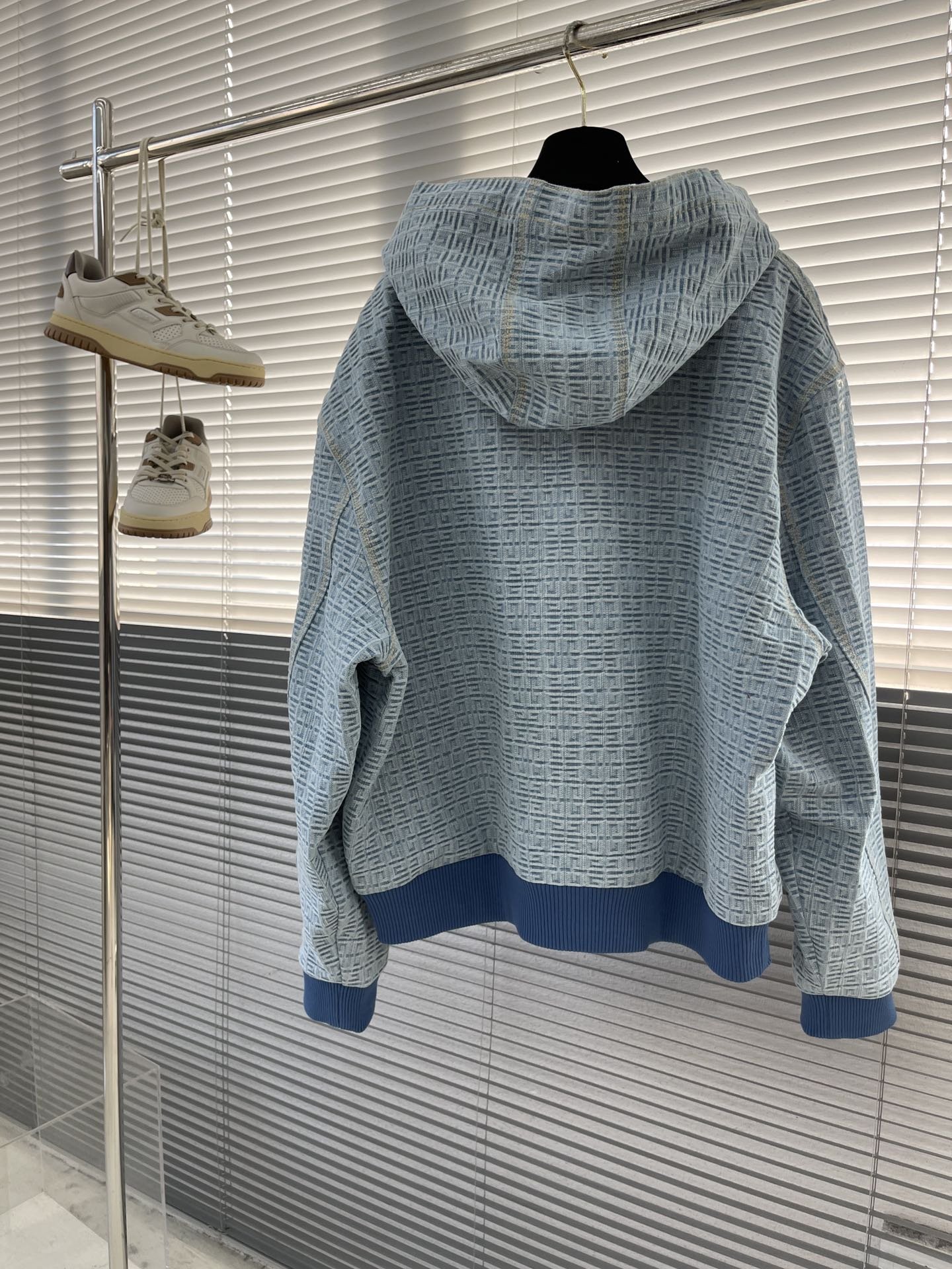 GVC JACKET - Image 3
