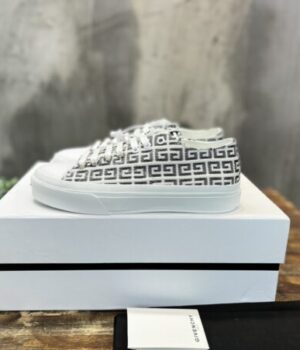 GVC SNEAKER