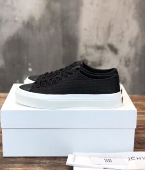 GVC SNEAKER