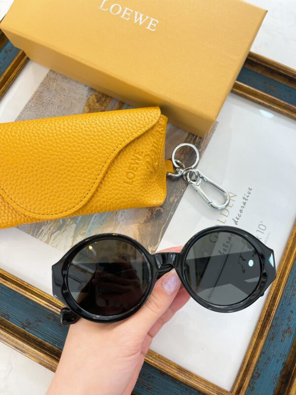 LOEWE SUNGLASSES - Image 4