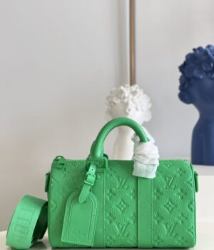 LV BAG (M20900）