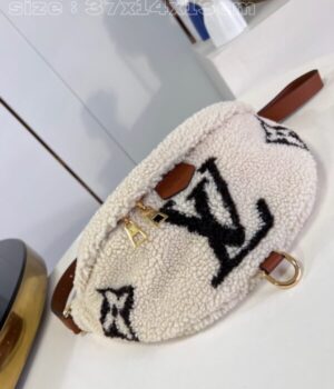 LV BAG (M23715)