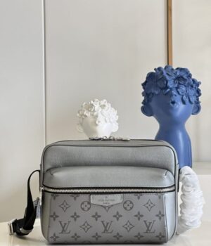 LV BAG (M30830)