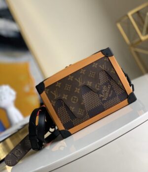 LV BAG (M40381)