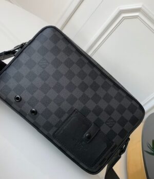 LV BAG (M44165)