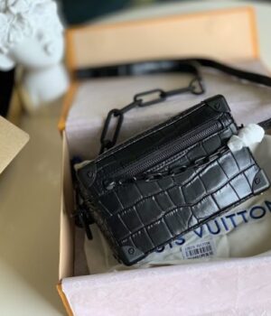 LV BAG (M44480)
