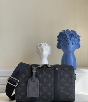 LV BAG (M45936)