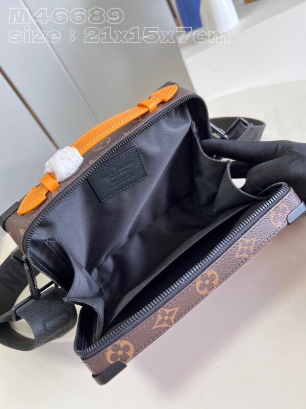 LV BAG (M46689) - Image 8