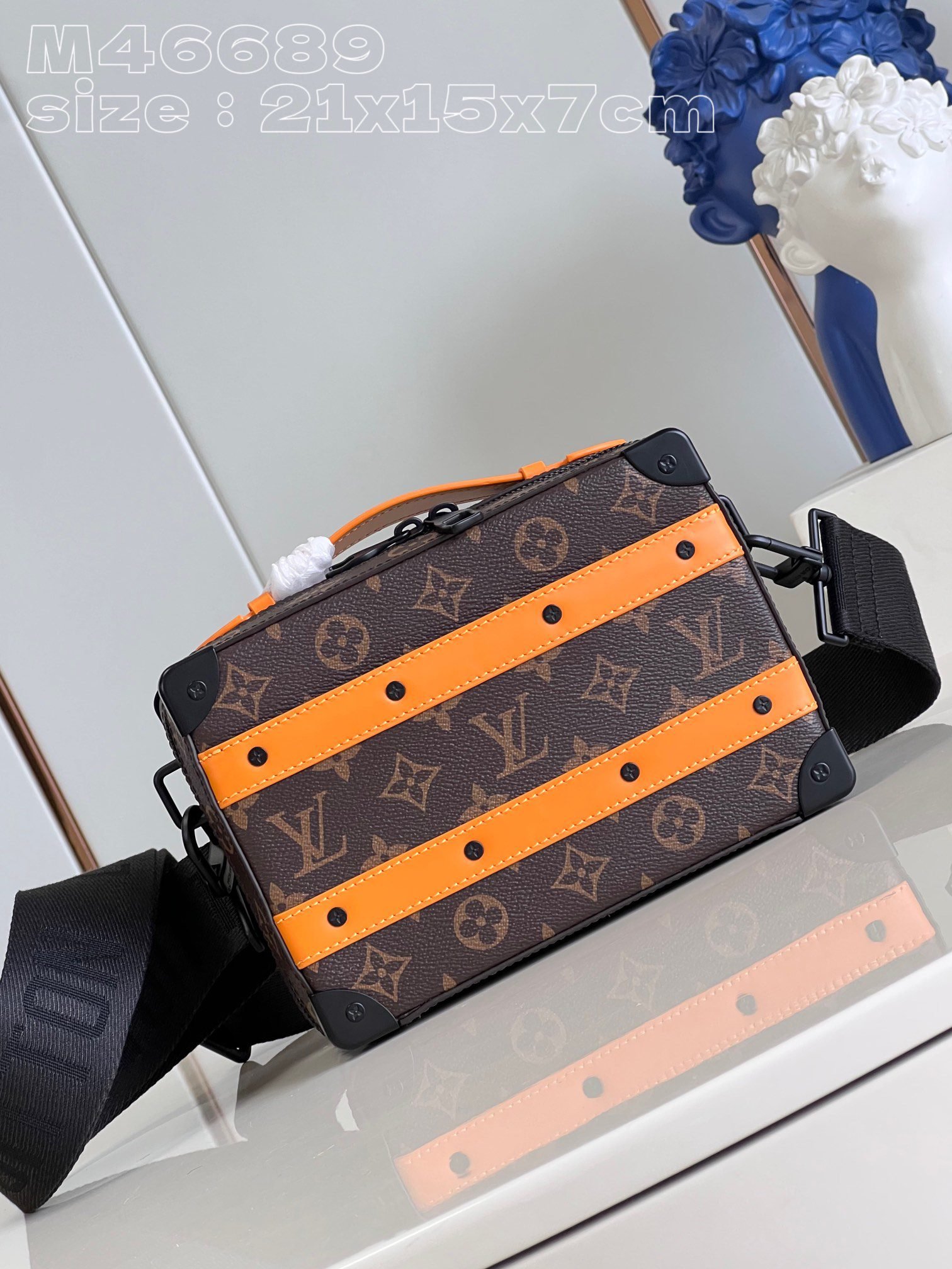 LV BAG (M46689) - Image 2
