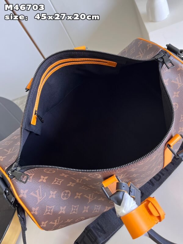 LV BAG (M46703) - Image 8
