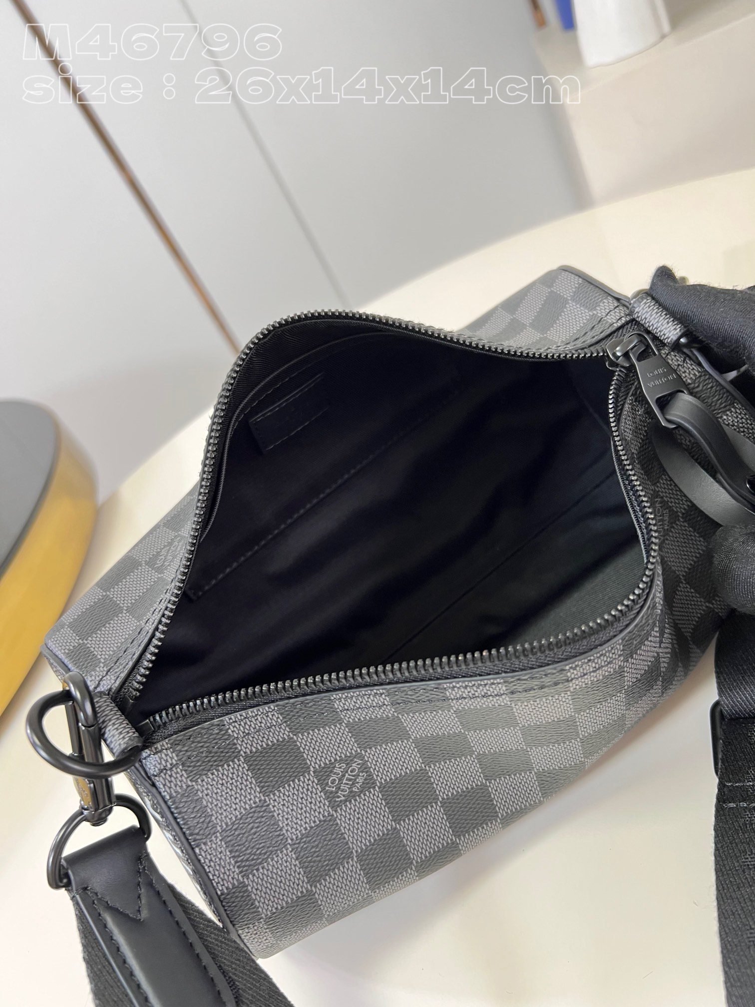 LV BAG (M46796) - Image 7