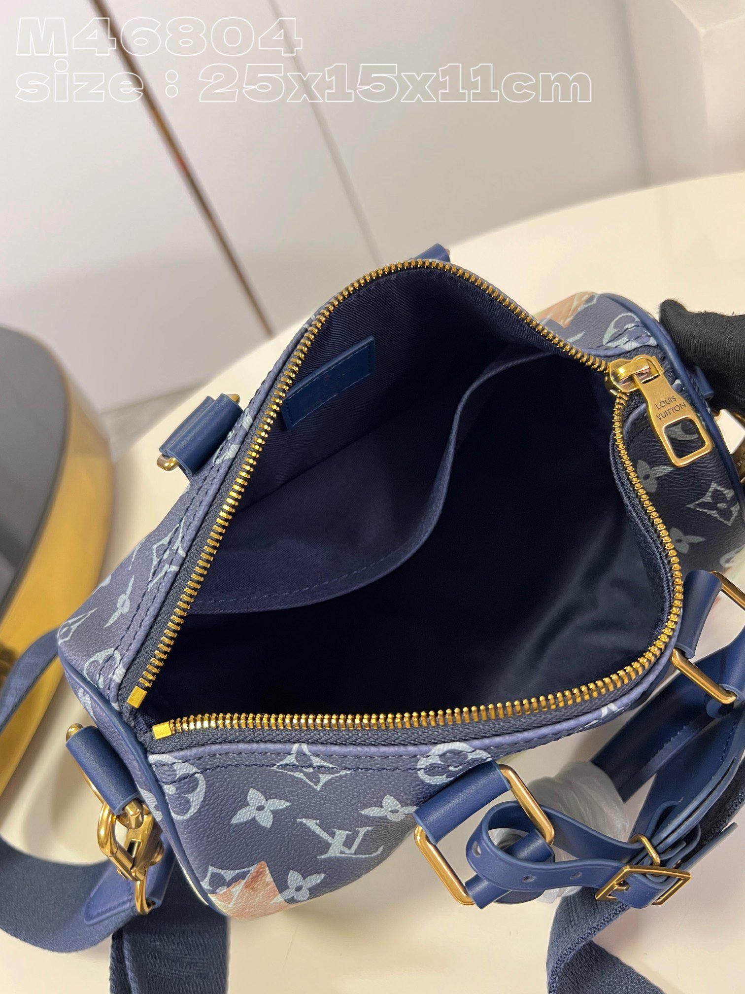 LV BAG (M46804) - Image 7