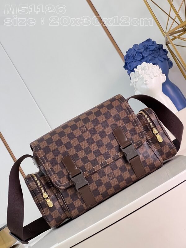 LV BAG (M51126)