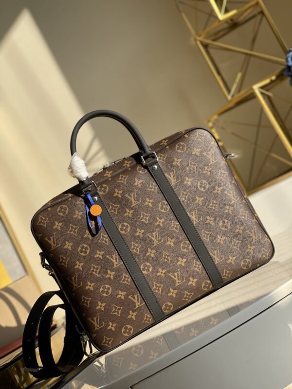 LV BAG (M52005)