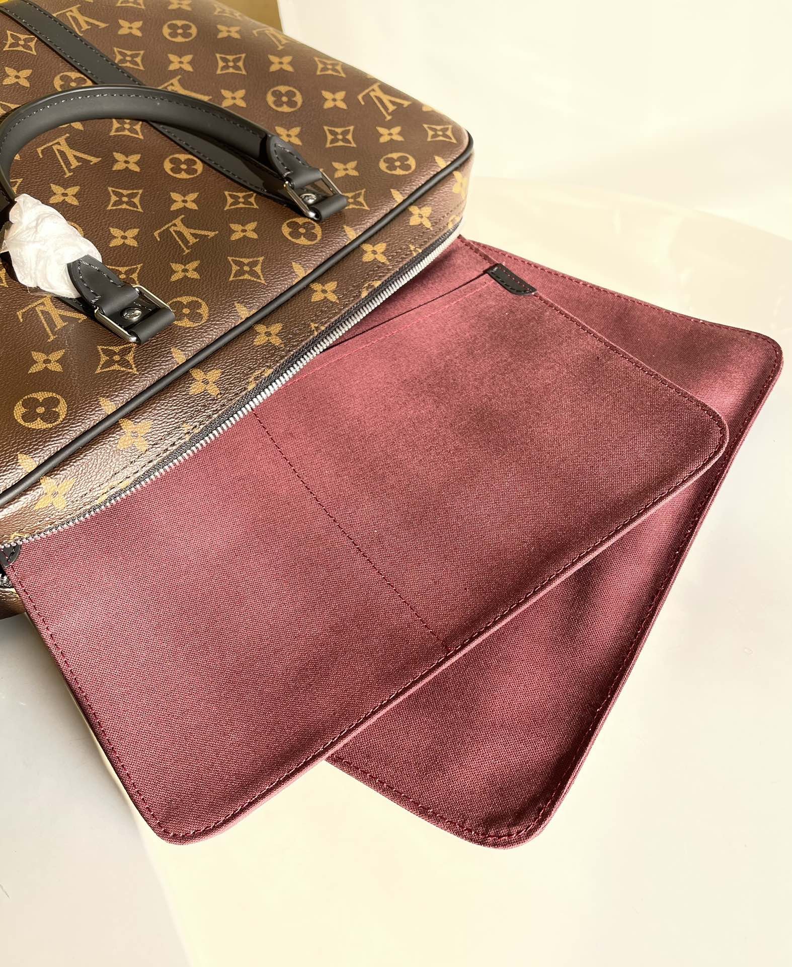 LV BAG (M52005) - Image 5