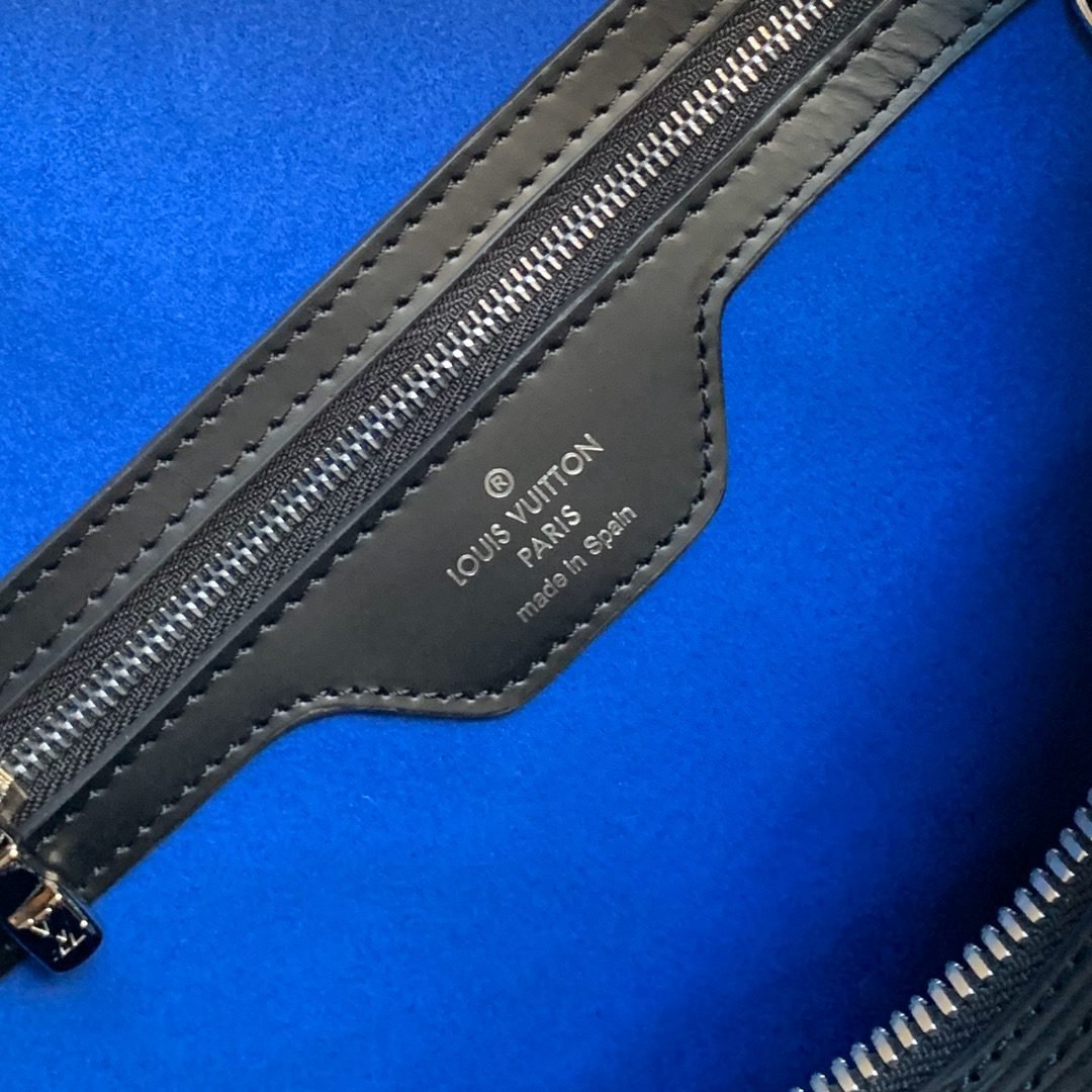 LV BAG (M54319) - Image 7