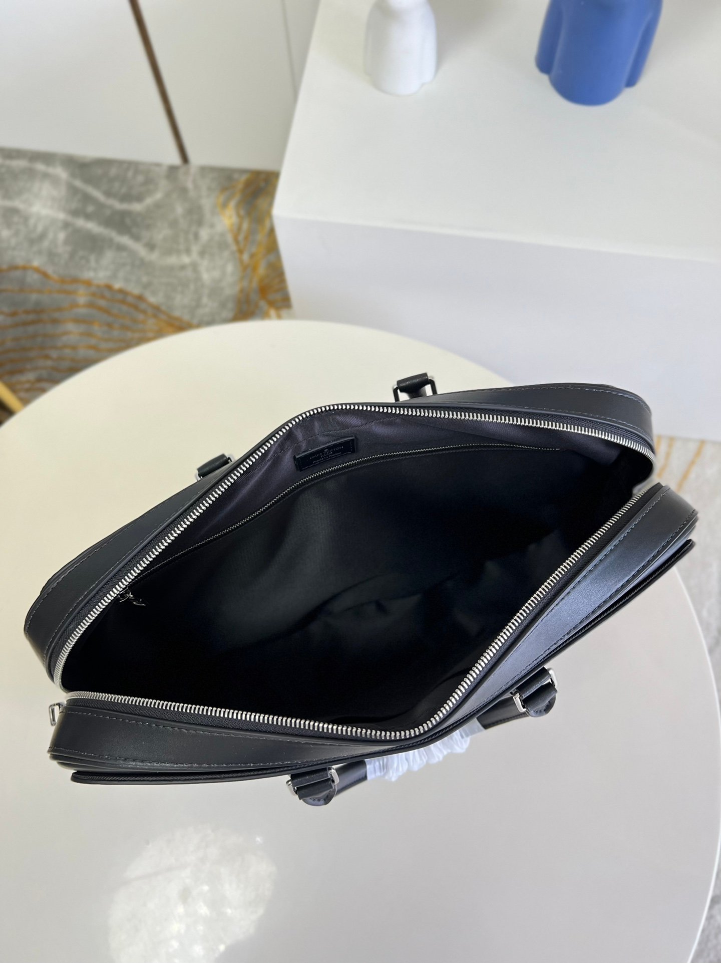 LV BAG (M54404) - Image 7