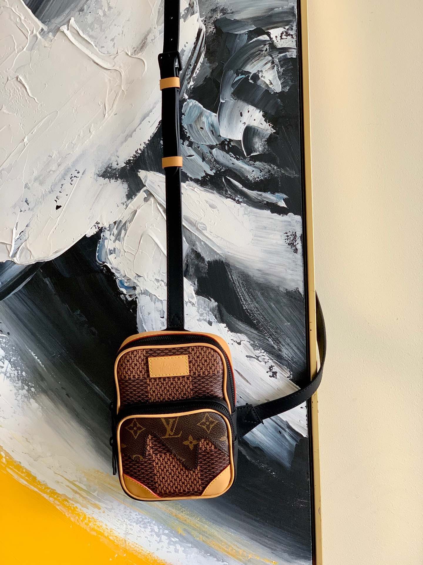 LV BAG (M55457) - Image 2