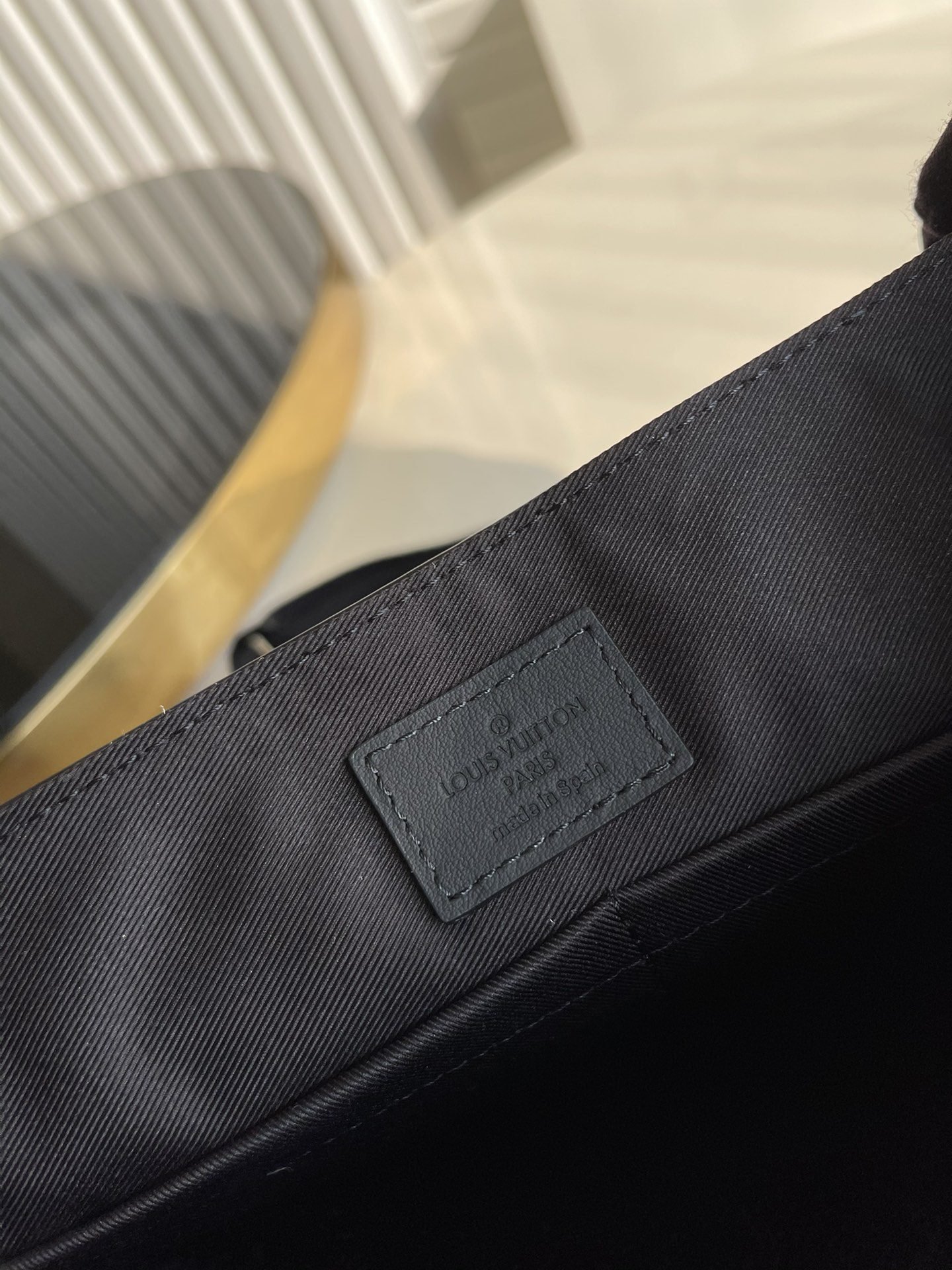 LV BAG (M57080) - Image 5
