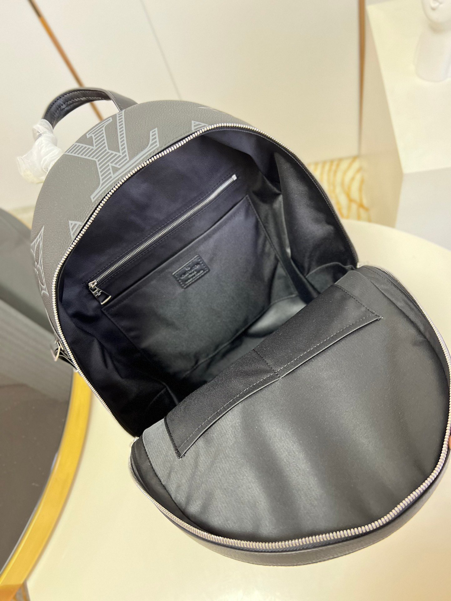 LV BAG (M57288) - Image 7