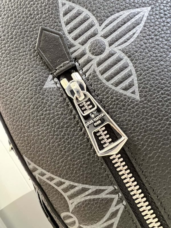 LV BAG (M57288) - Image 4