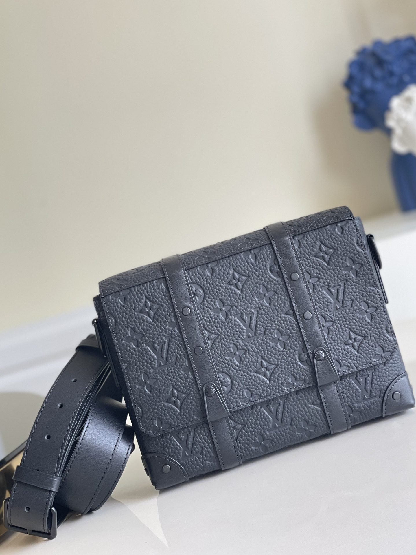 LV BAG (M57726) - Image 2