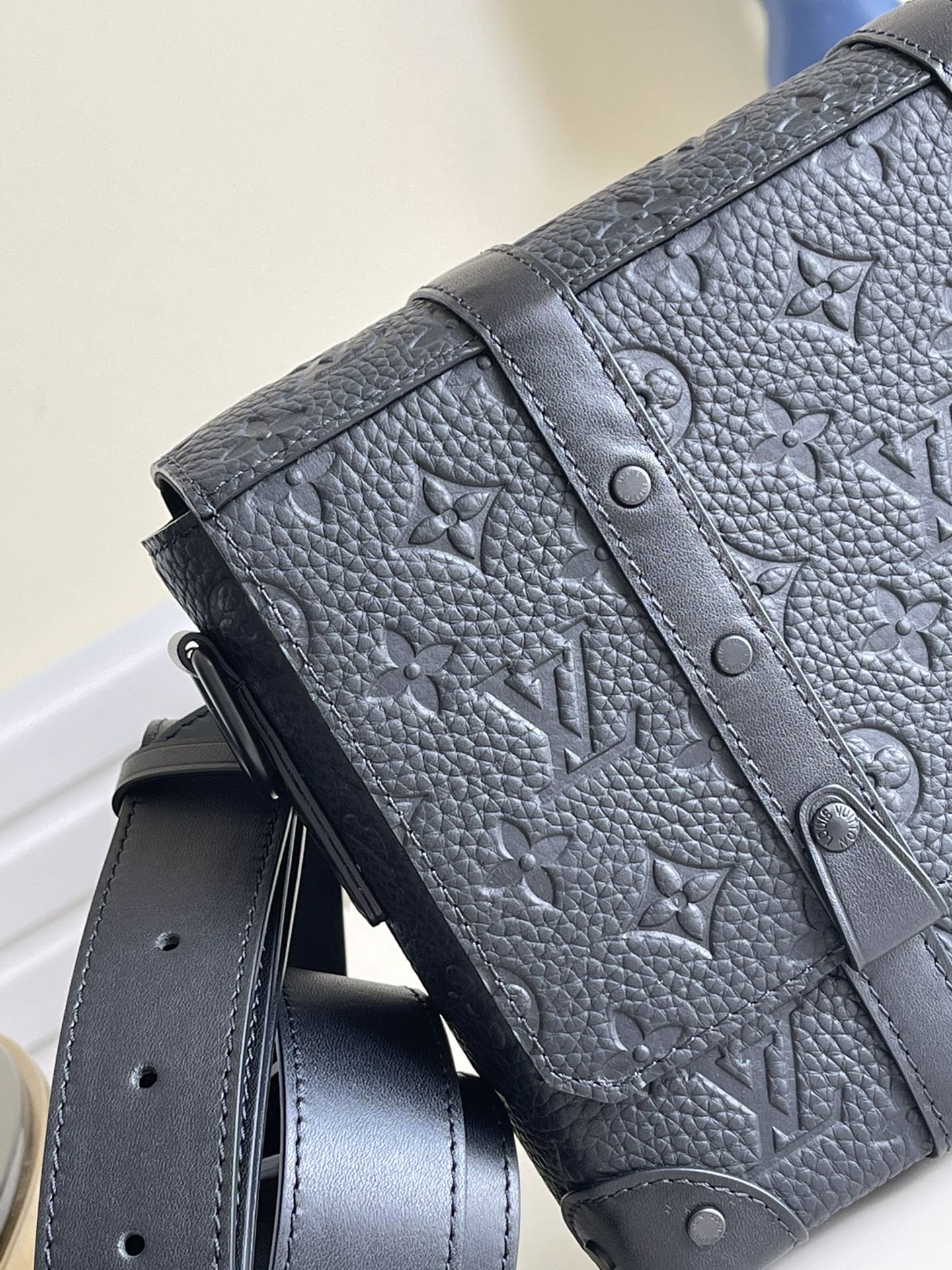 LV BAG (M57726) - Image 3