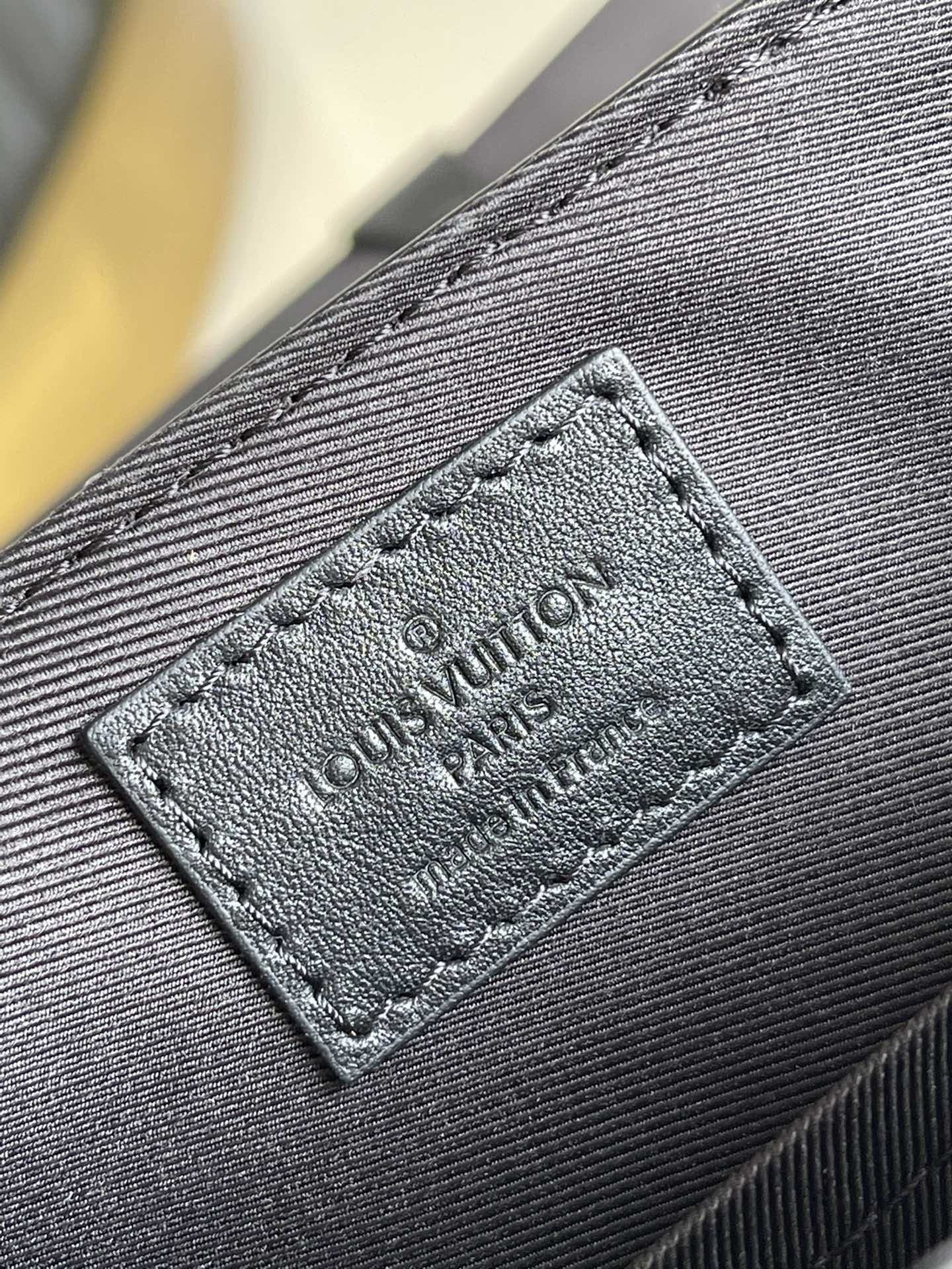 LV BAG (M57726) - Image 5
