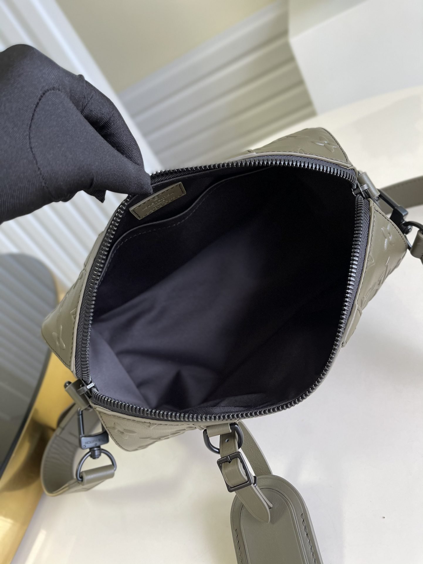 LV BAG (M57955) - Image 7