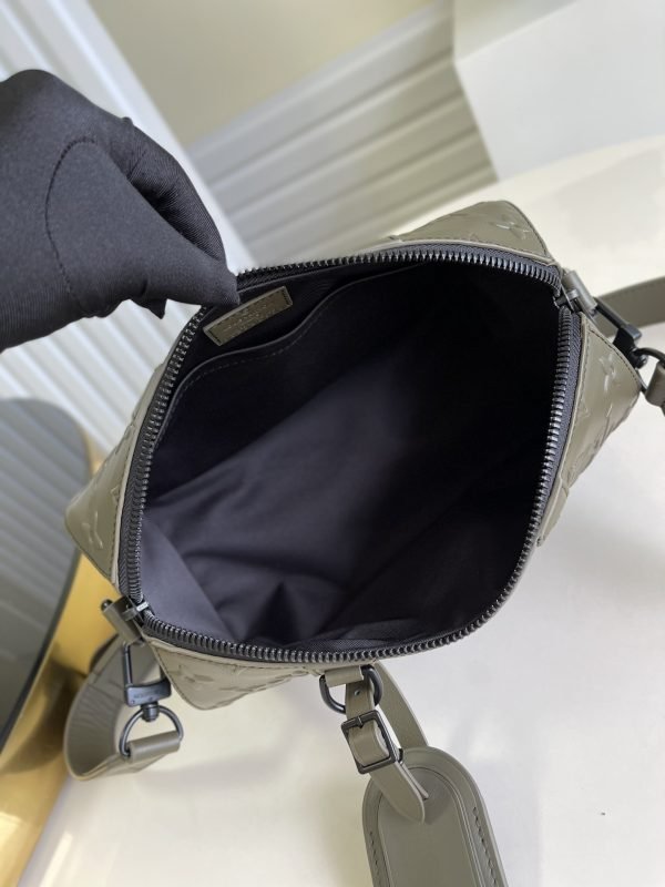 LV BAG (M57955) - Image 8