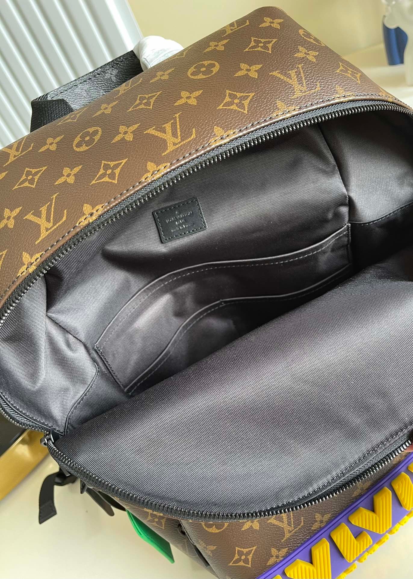 LV BAG (M57965) - Image 7