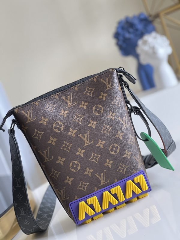 LV BAG (M57966) - Image 4